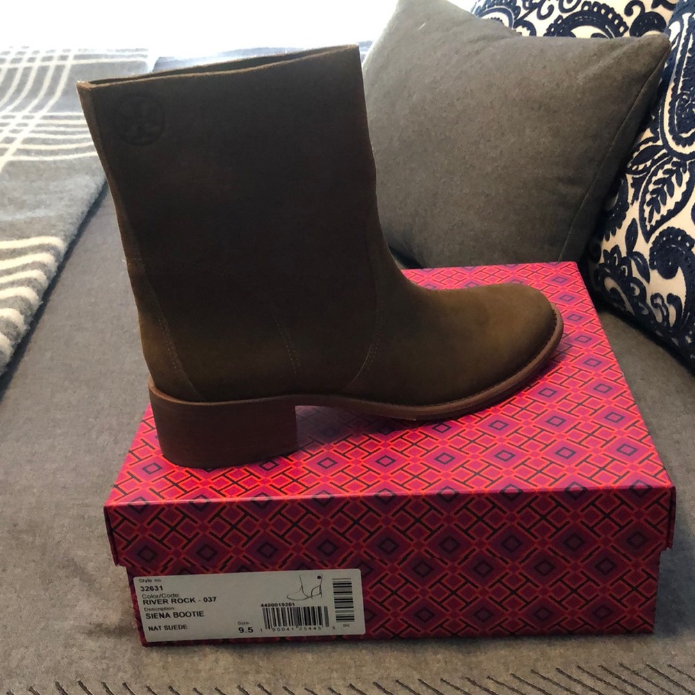 Tory Burch Suede boots